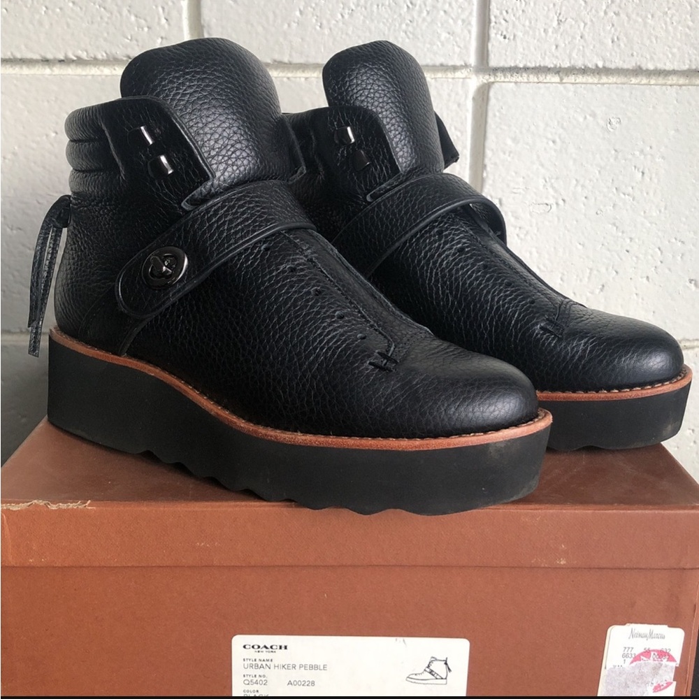 Coach Urban Hiker Boots Womens Size 6